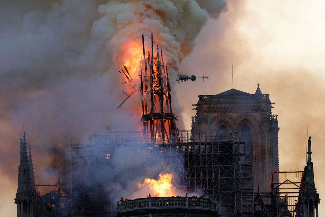 В Париже сгорел Нотр-Дам де Пари — собор Парижской Богоматери архитектура,достопримечательности,катастрофы,Париж,пожар