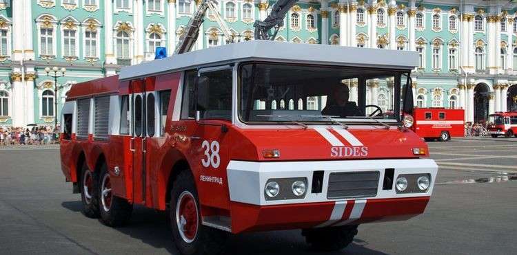 Советско-французский пожарный автомобиль ЗИЛ-Sides VMA-30 