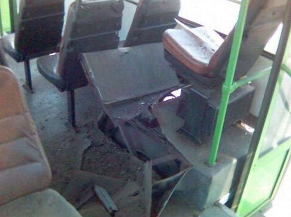 Не сидите на колесе в автобусе (7 фото) 
