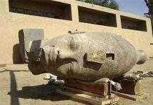 В Луксорі знайдена голова статуї Аменхотепа III