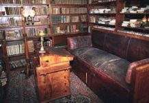 Криміналісти підтвердили справжність дивана Пушкіна