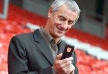 Liverpool представив телефон для своїх фанатів