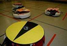 Граємо в Pac-Man роботами-пилососами