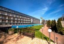 Найбільший готель на воді