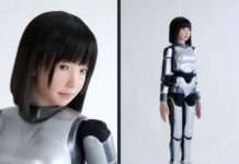 Робот-медсестра буде носити людей на руках