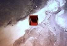 Toshiba запустила стілець у космос