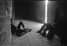 Хто подорожує на товарних поїздах в Росії