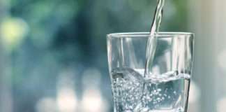 Яку воду краще пити перед сніданком?