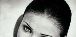 Кемерон Діас в басейні. Забута фотосесія