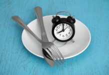 Тайна голодания: Как кишечник обманывает мозг, чтобы сохранить жир