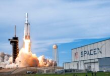 Проект Мега-Сузір’я Супутників SpaceX Піддається Критиці через Вплив на Навколишнє Середовище