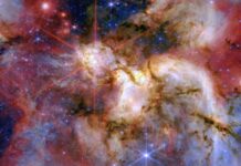 Телескоп Вебба Розкриває Приховані Зоряні Ясла в області W51