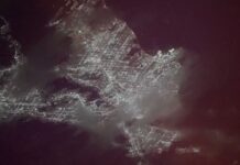 Astronot stasiun luar angkasa melihat kembang api 4 Juli LA dari orbit